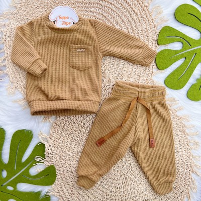 Conj. Casaco Malha Wafle e Calça - Caramelo